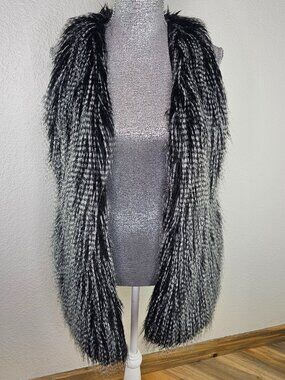 YASO Faux Fur Vest  Size Medium